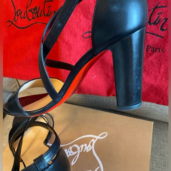 Christian Louboutin size 8 - Picture 2 of 10